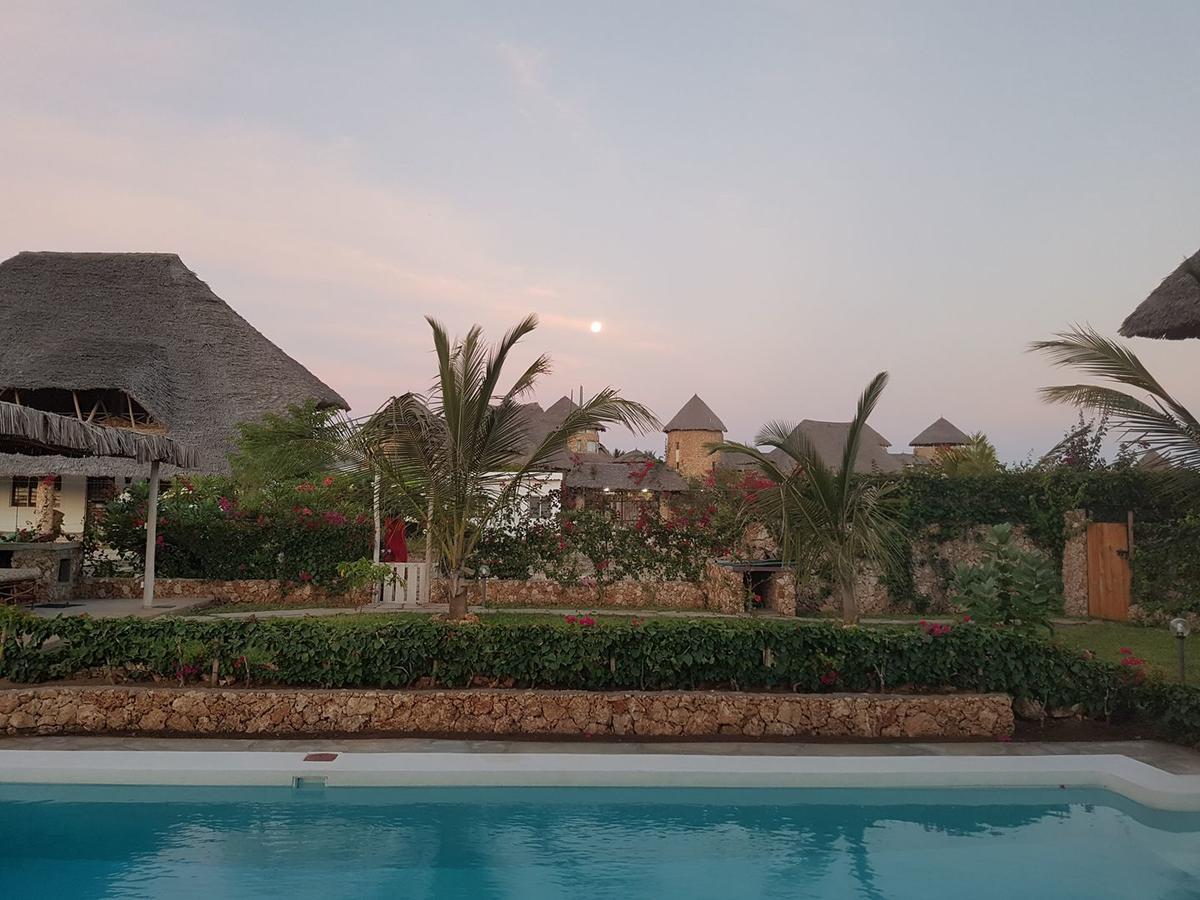 Nyumba Ya Afrika Bed and Breakfast Watamu Exteriör bild