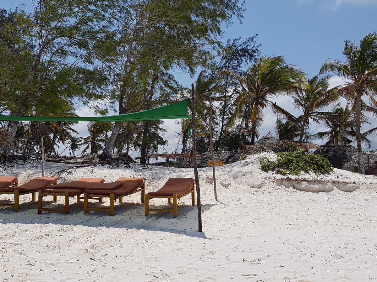Nyumba Ya Afrika Bed and Breakfast Watamu Exteriör bild