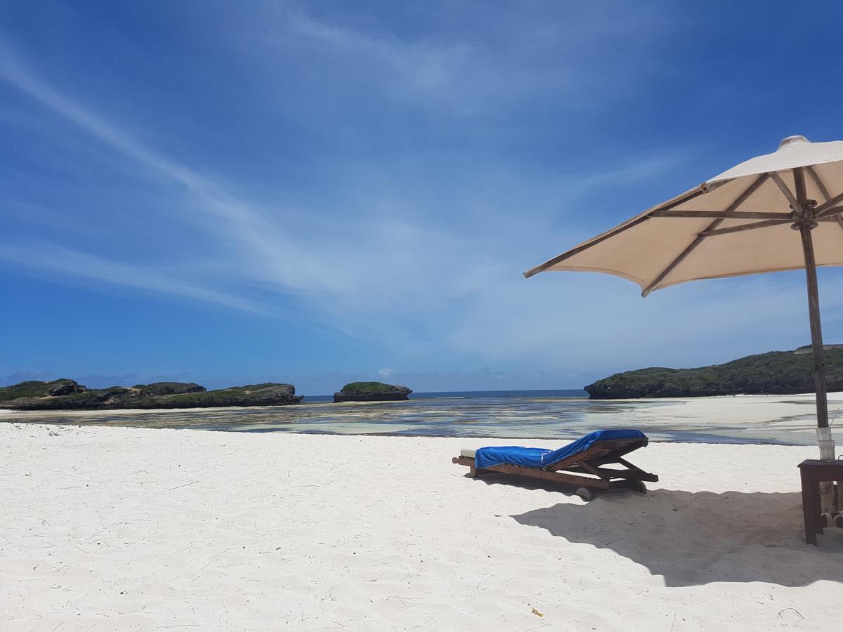 Nyumba Ya Afrika Bed and Breakfast Watamu Exteriör bild
