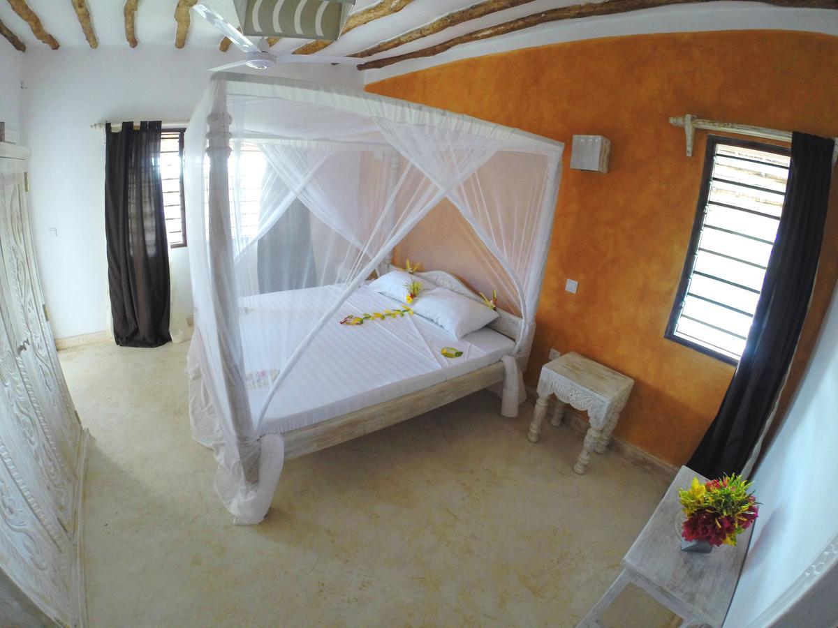 Nyumba Ya Afrika Bed and Breakfast Watamu Exteriör bild