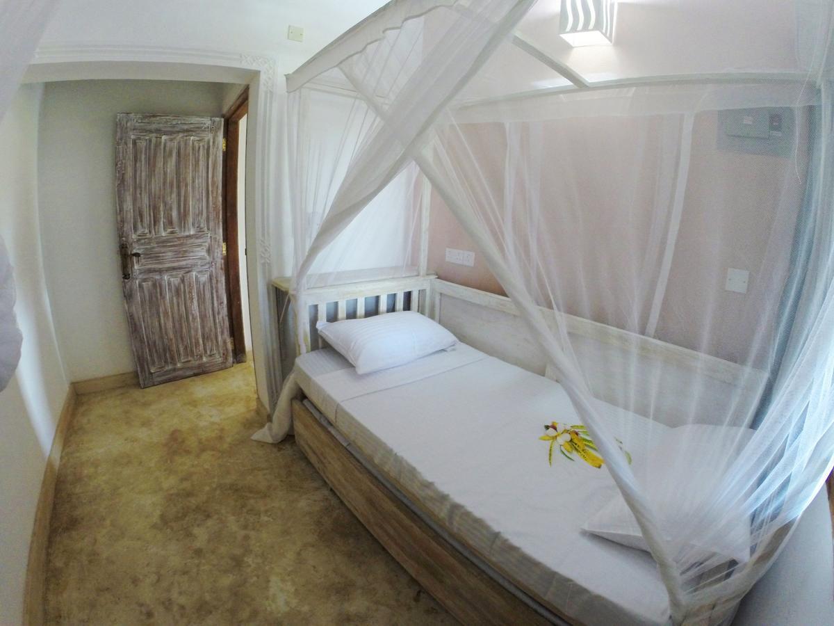 Nyumba Ya Afrika Bed and Breakfast Watamu Exteriör bild