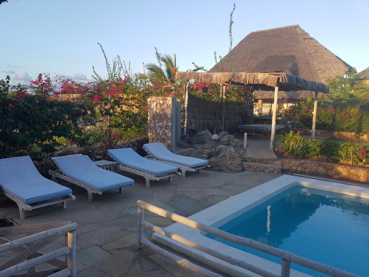 Nyumba Ya Afrika Bed and Breakfast Watamu Exteriör bild