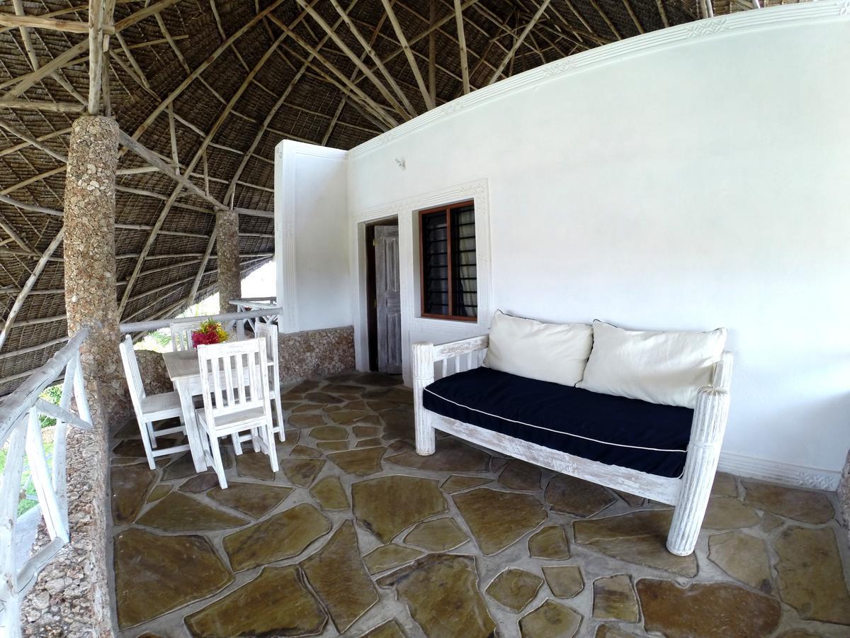 Nyumba Ya Afrika Bed and Breakfast Watamu Exteriör bild