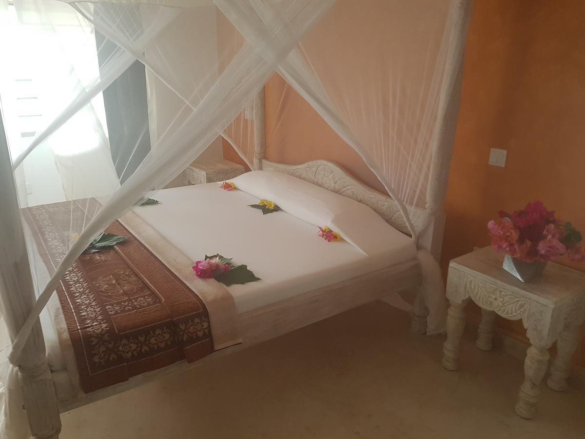 Nyumba Ya Afrika Bed and Breakfast Watamu Exteriör bild