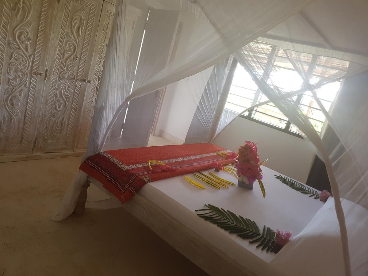 Nyumba Ya Afrika Bed and Breakfast Watamu Exteriör bild