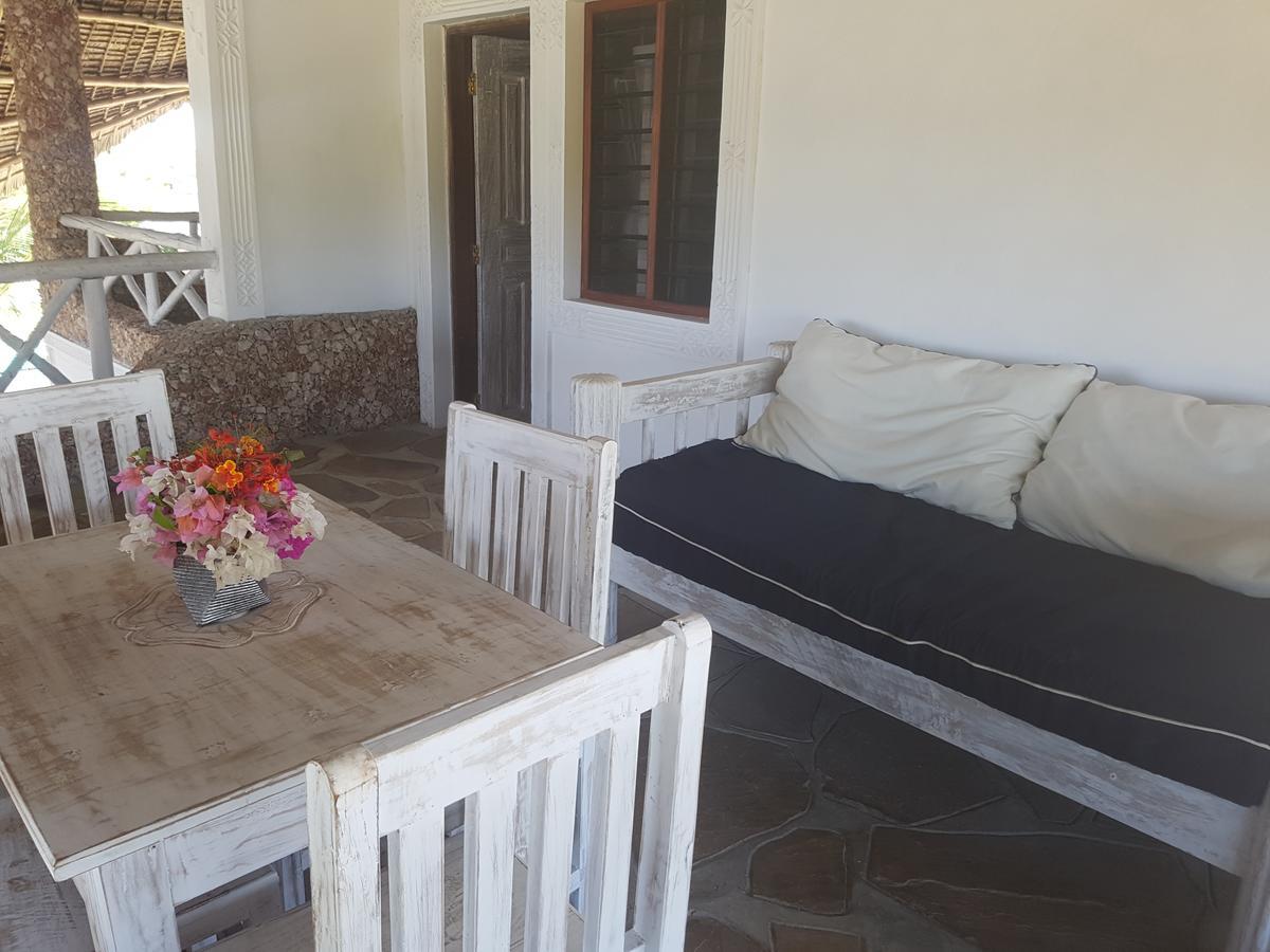 Nyumba Ya Afrika Bed and Breakfast Watamu Exteriör bild