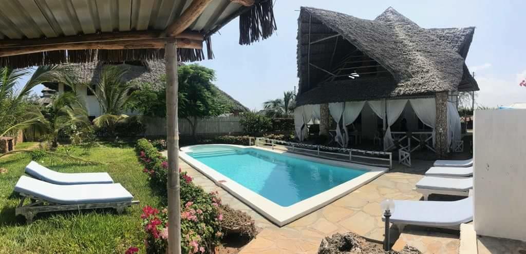 Nyumba Ya Afrika Bed and Breakfast Watamu Exteriör bild